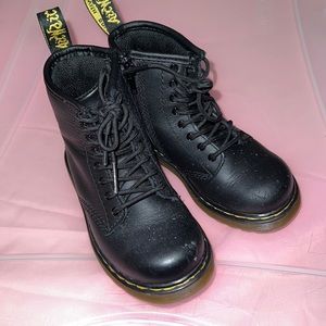 Black Dr. Marten boots for toddler🤘🏼😎